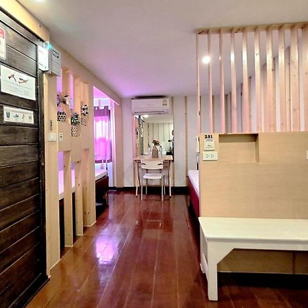 Check-In My Hostel Bangkok Dış mekan fotoğraf