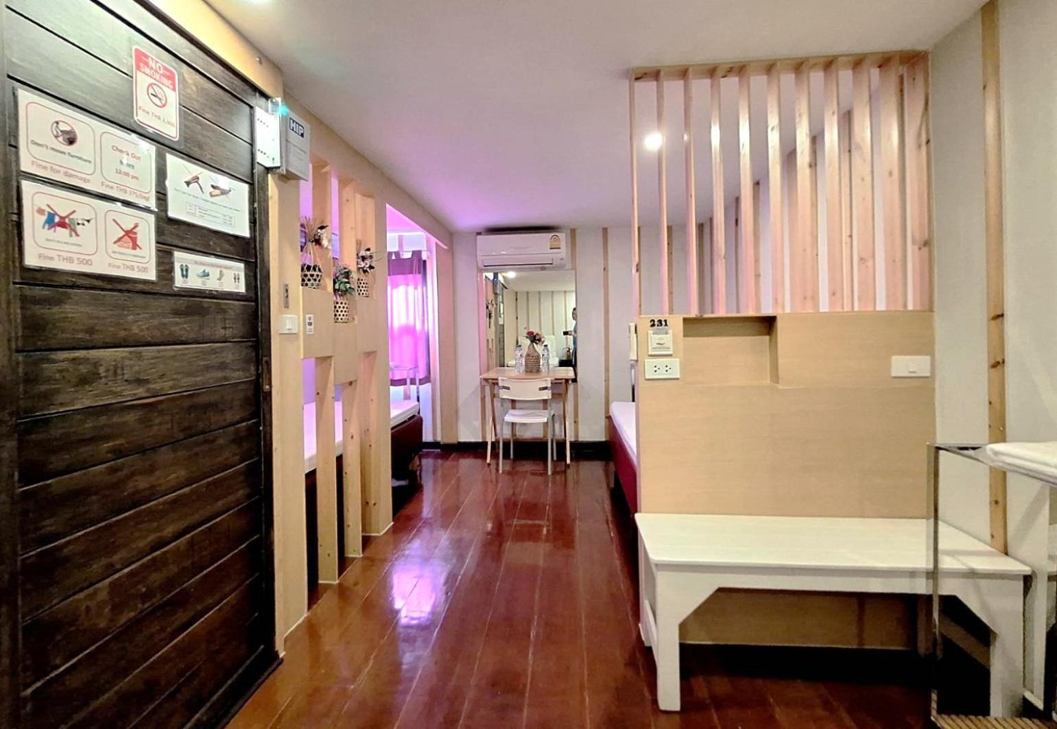 Check-In My Hostel Bangkok Dış mekan fotoğraf