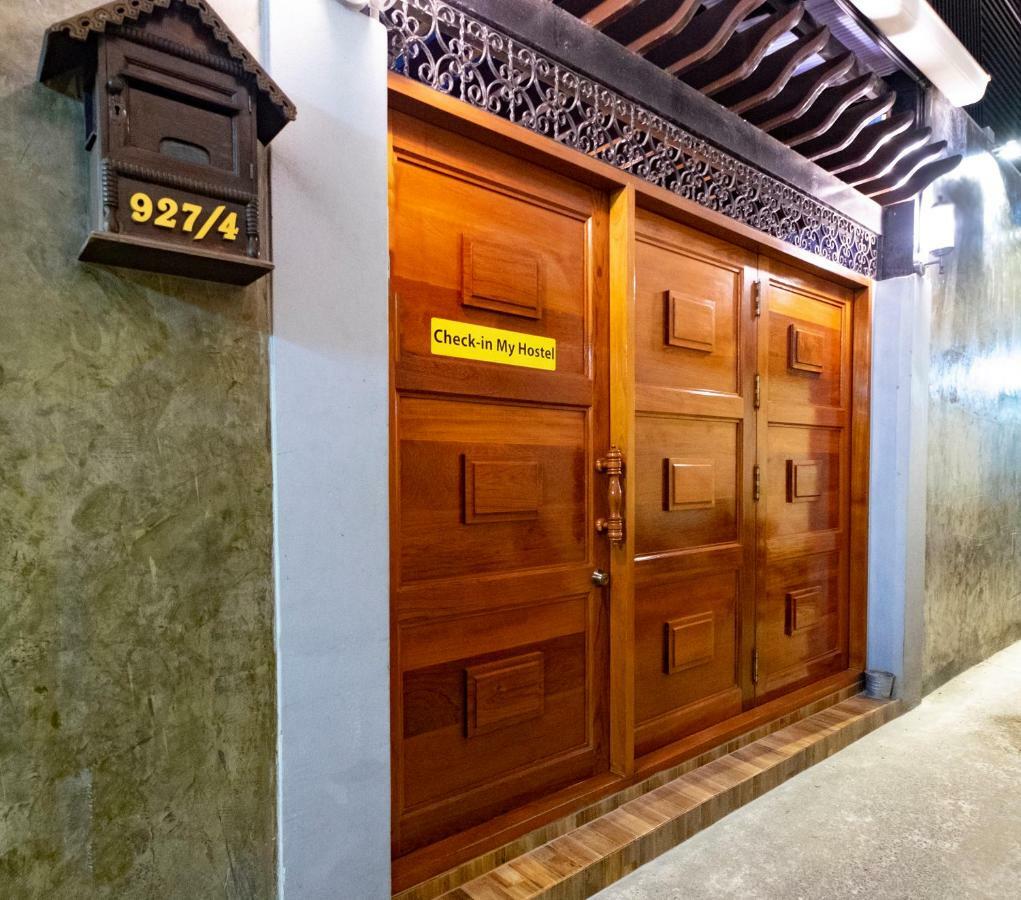 Check-In My Hostel Bangkok Dış mekan fotoğraf
