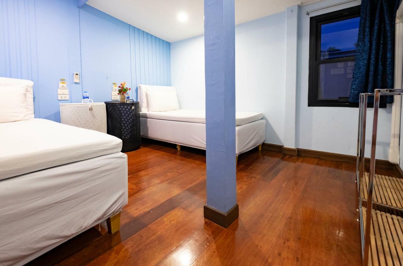 Check-In My Hostel Bangkok Dış mekan fotoğraf