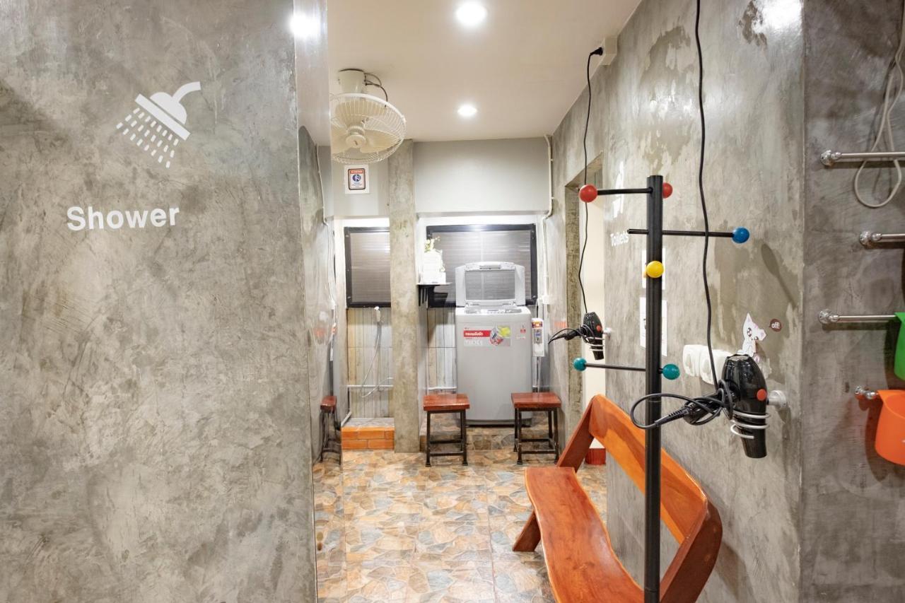 Check-In My Hostel Bangkok Dış mekan fotoğraf